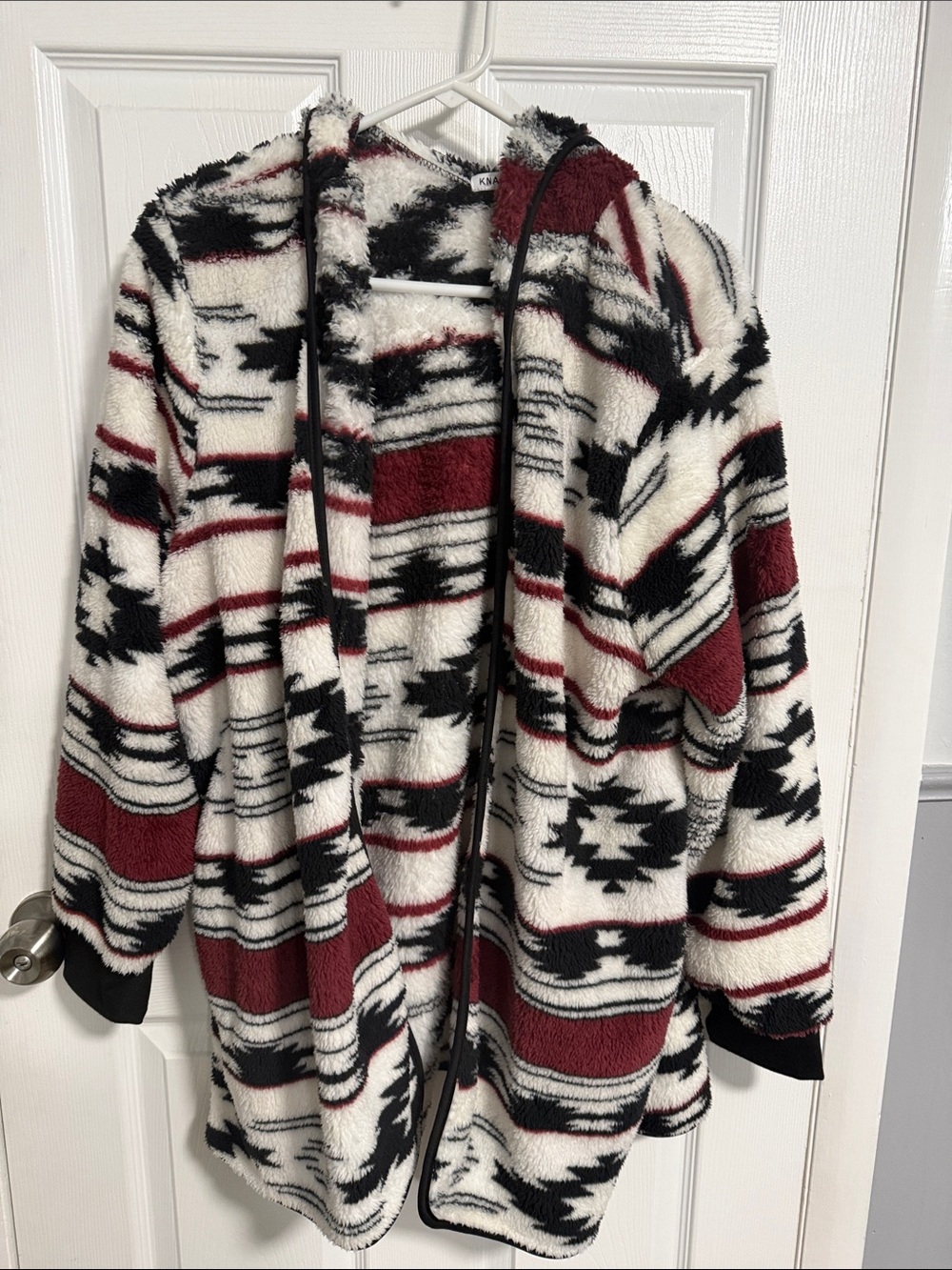 Aztec-Pattern Hooded Sherpa Cardigan - Burgundy/Black/White